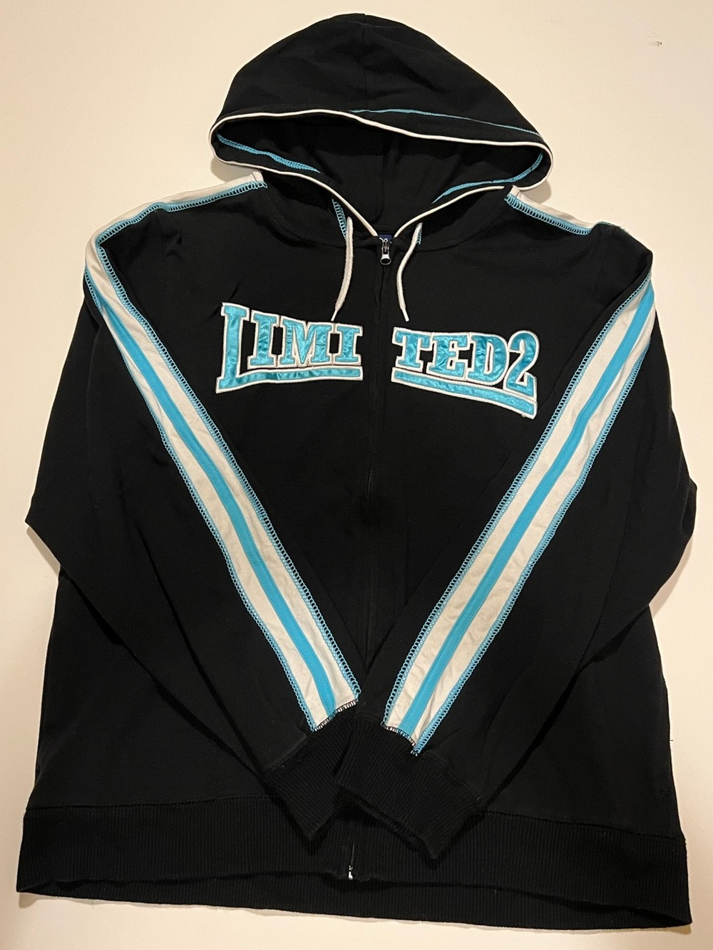 JUNIOR’S LIMITED TOO ZIP UP JACKET.
